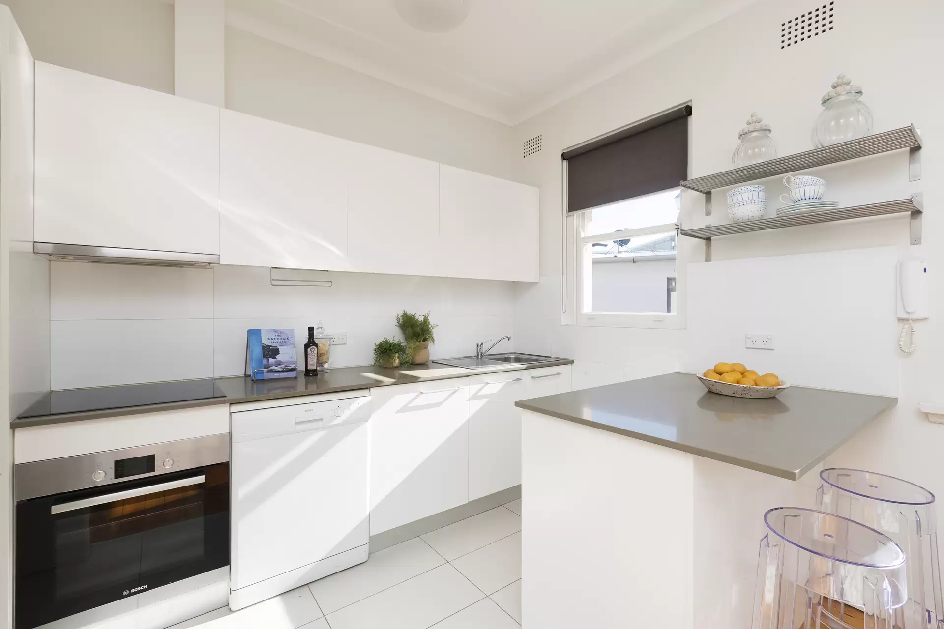 6/2 Young Street, Vaucluse For Lease by Bradfield Badgerfox - image 1