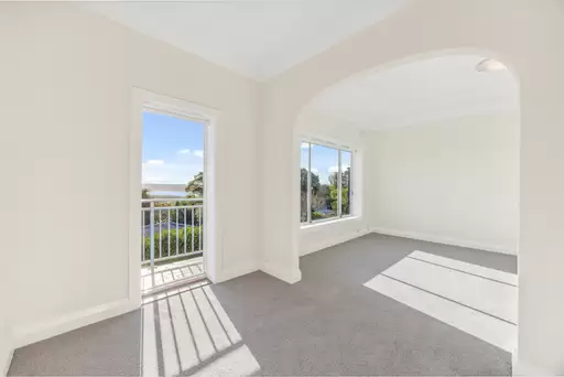 6/70 New South Head Road, Vaucluse For Lease by Bradfield Badgerfox