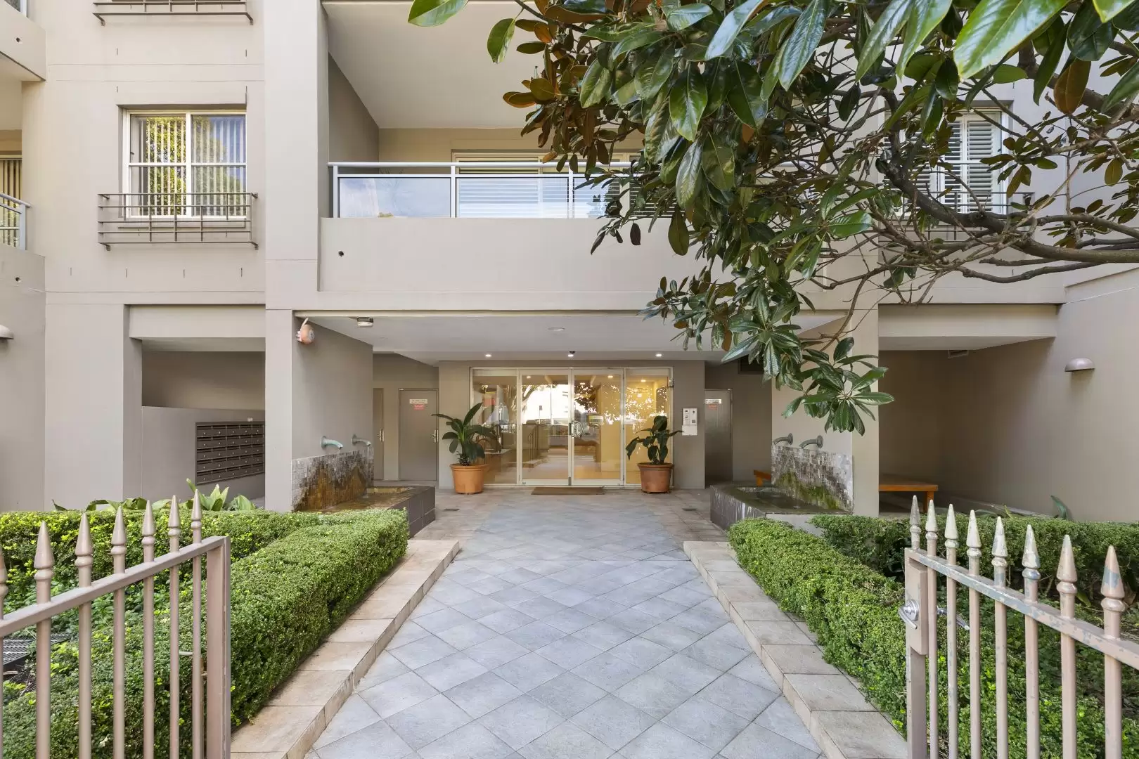 8/17 Newcastle Street, Rose Bay For Lease by Bradfield Badgerfox - image 1