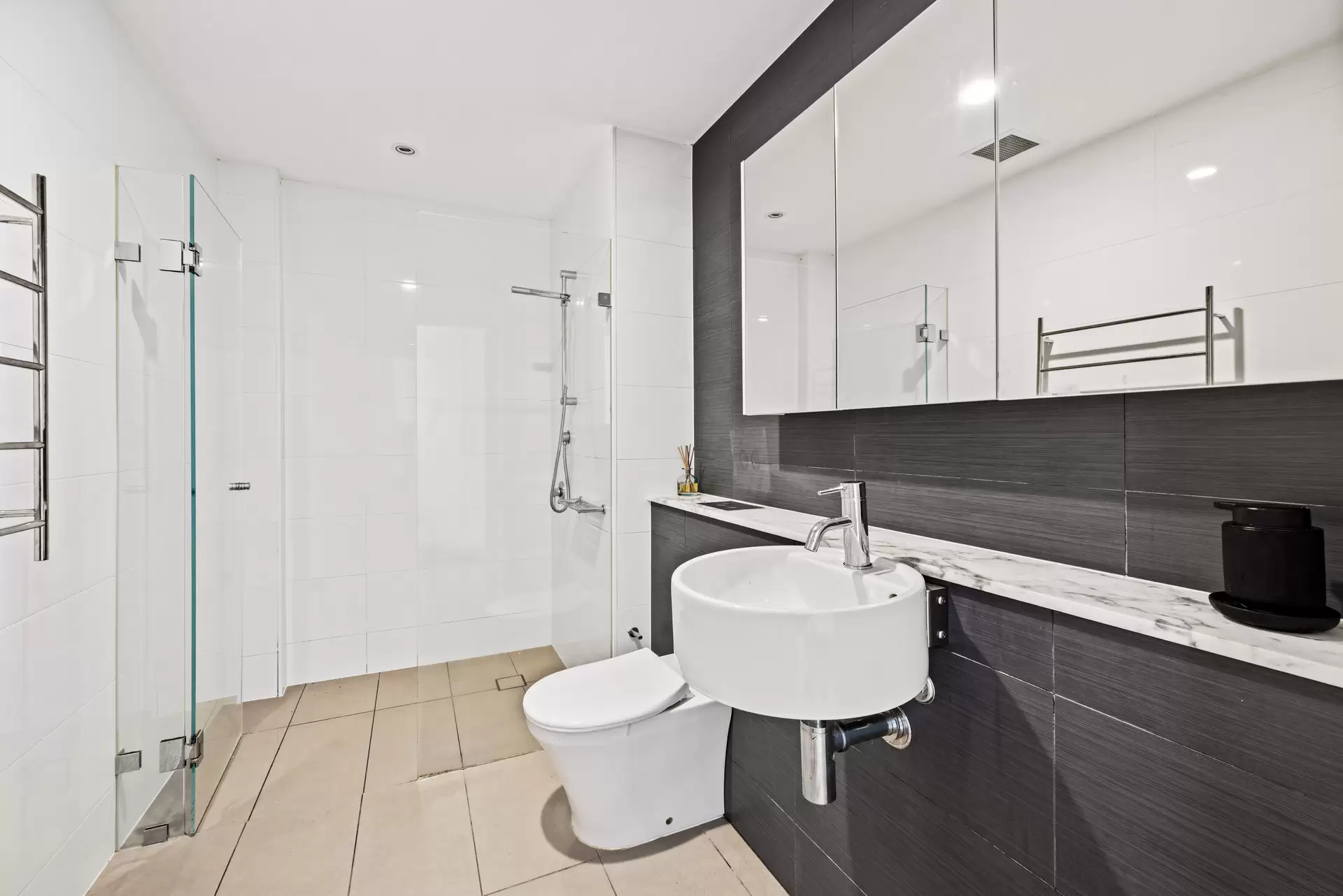 4/230 New South Head Road, Edgecliff For Lease by Bradfield Badgerfox - image 1