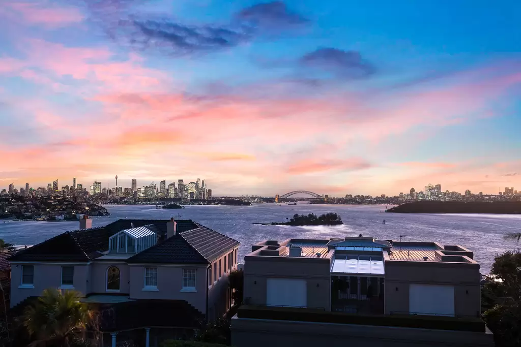 8a New South Head Road, Vaucluse Auction by Bradfield Badgerfox