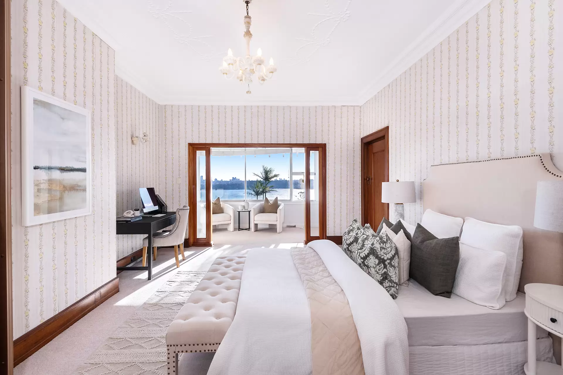 8a New South Head Road, Vaucluse Auction by Bradfield Badgerfox - image 1