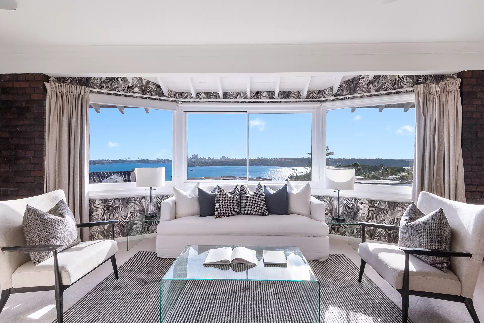 8a New South Head Road, Vaucluse Auction by Bradfield Badgerfox - image 1