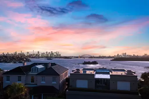 8a New South Head Road, Vaucluse Auction by Bradfield Badgerfox