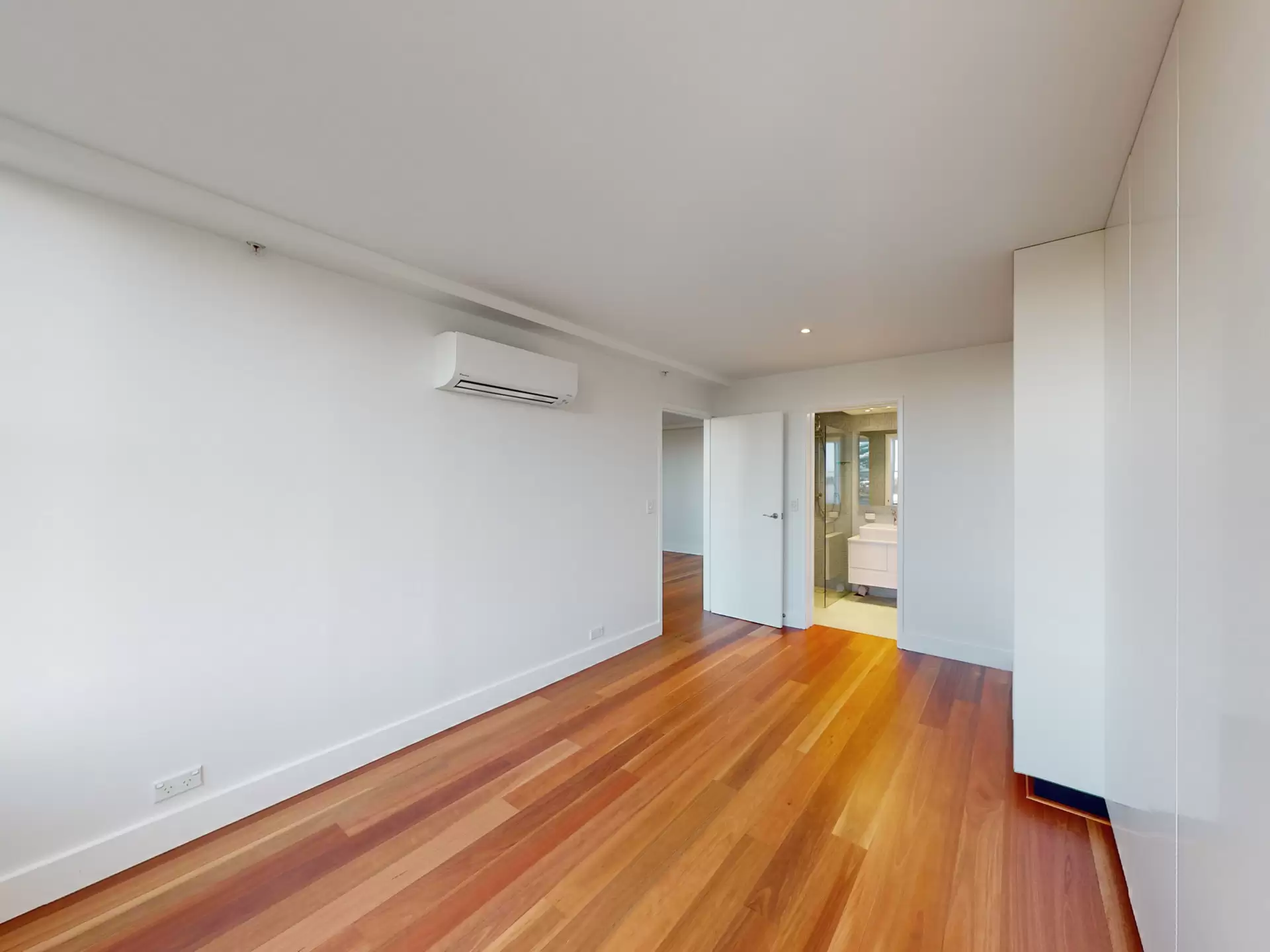 6D/3 DARLING POINT ROAD, Darling Point Leased by Bradfield Badgerfox - image 1