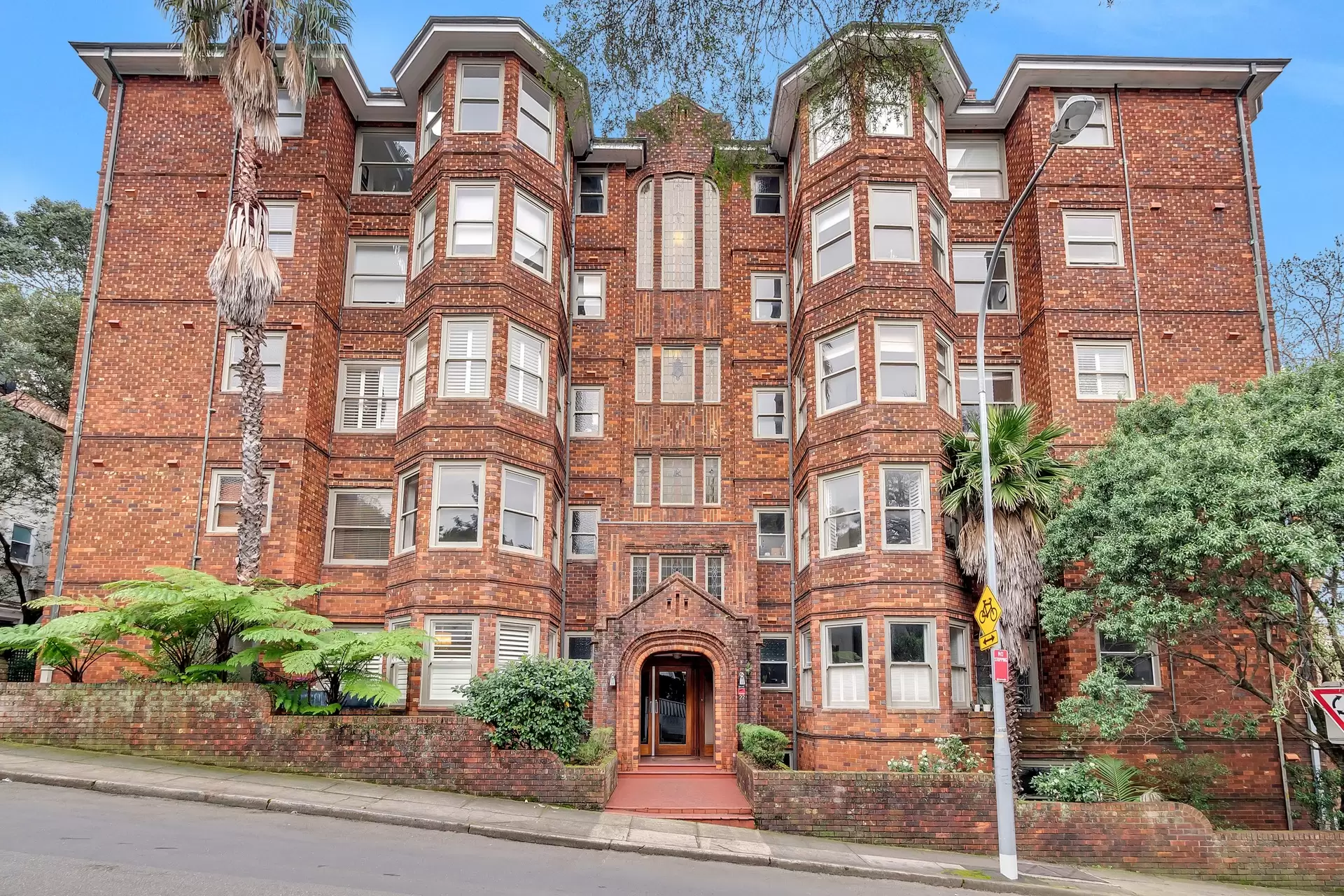 2/22 Greenoaks Avenue, Double Bay Auction by Bradfield Badgerfox - image 1