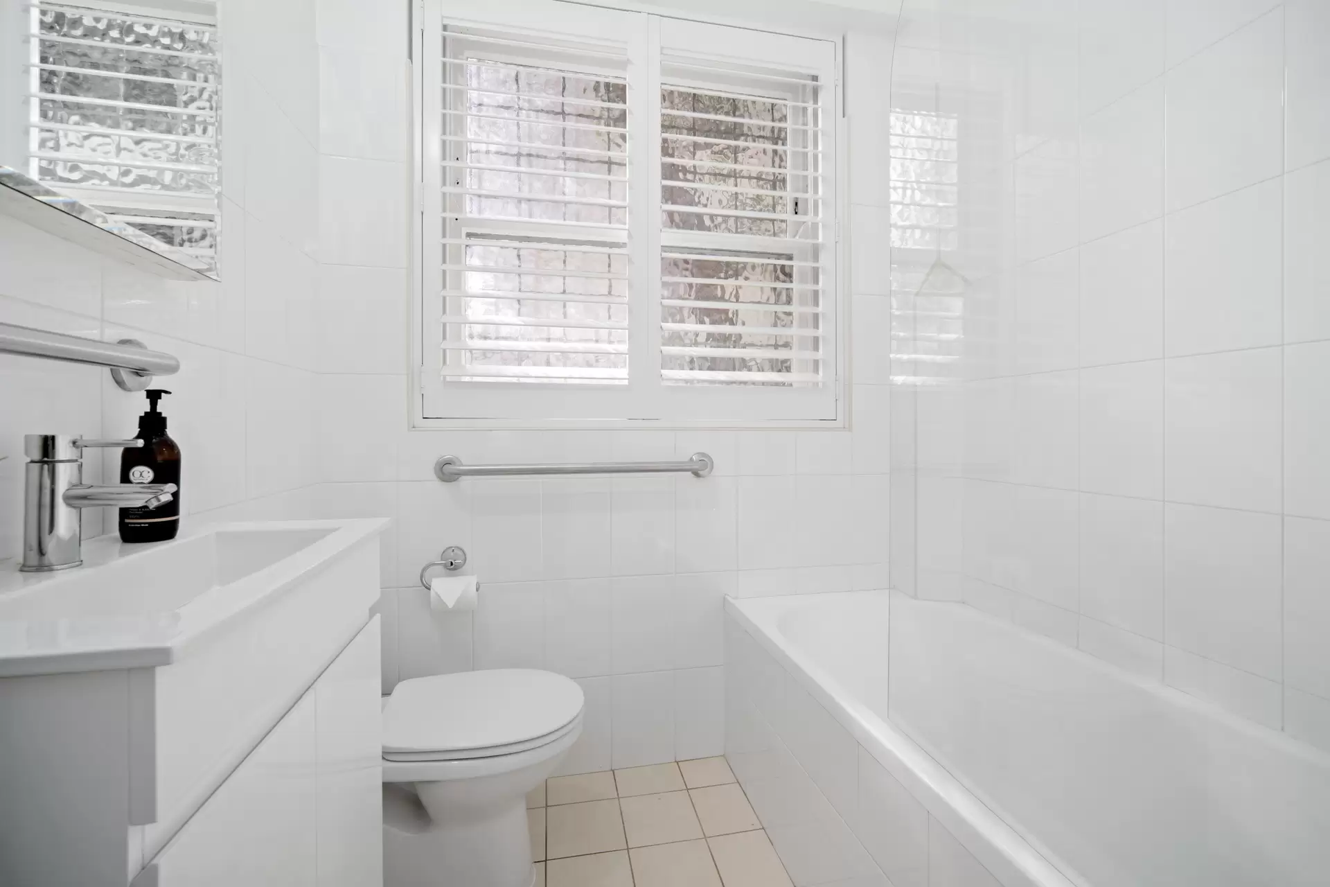 2/22 Greenoaks Avenue, Double Bay Auction by Bradfield Badgerfox - image 1