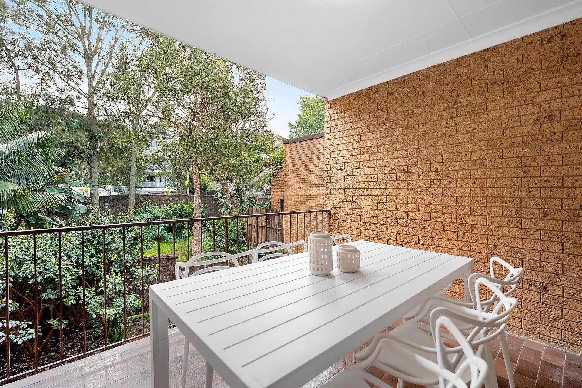 17/29-31 Simpson Street, Bondi Beach Auction by Bradfield Badgerfox - image 1