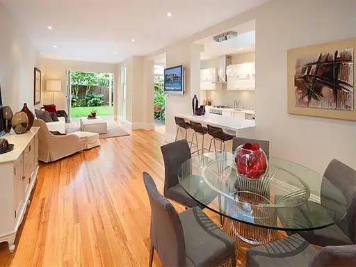 108 Oxford Street, Woollahra Sold by Bradfield Badgerfox