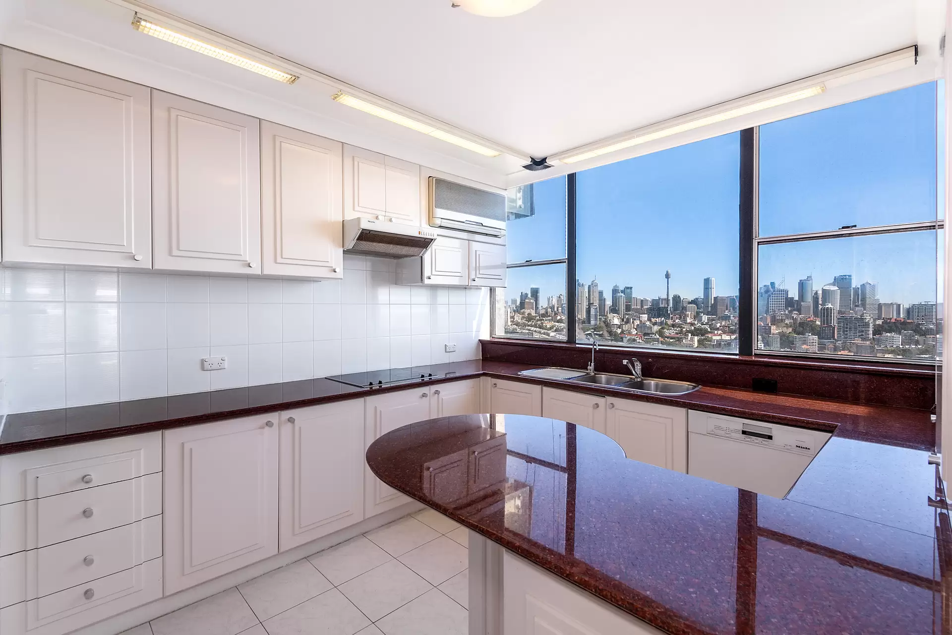 16H/3-17 Darling Point Road, Darling Point Auction by Bradfield Badgerfox - image 1