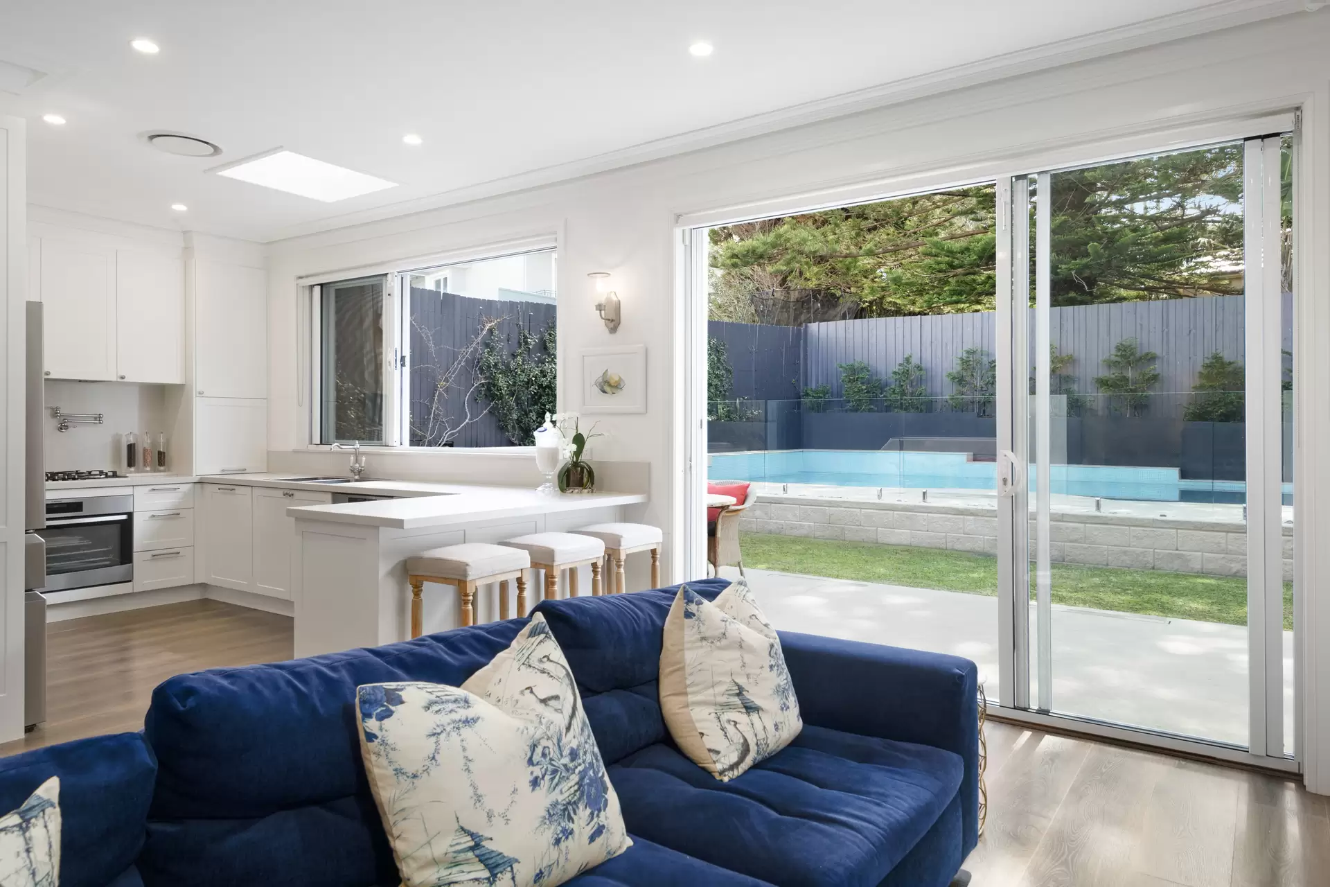8 Macdonald Street, Vaucluse Auction by Bradfield Badgerfox - image 1