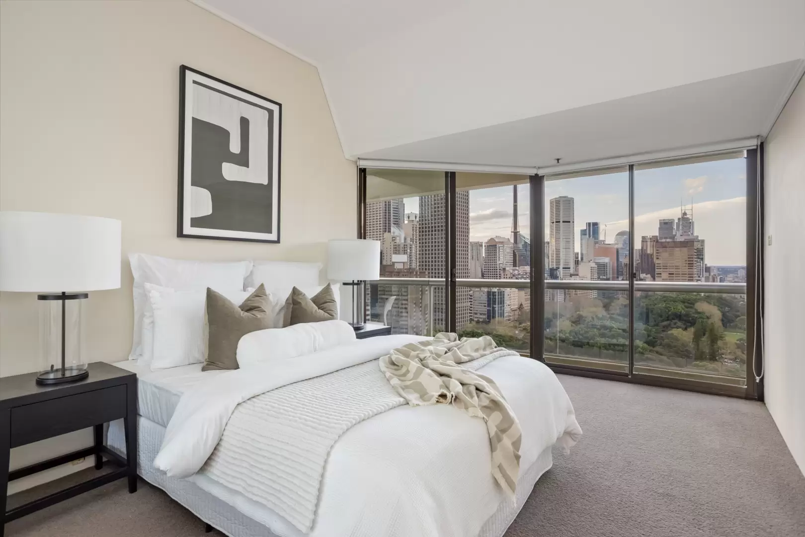 2006/185-211 Liverpool Street, Sydney Auction by Bradfield Badgerfox - image 1