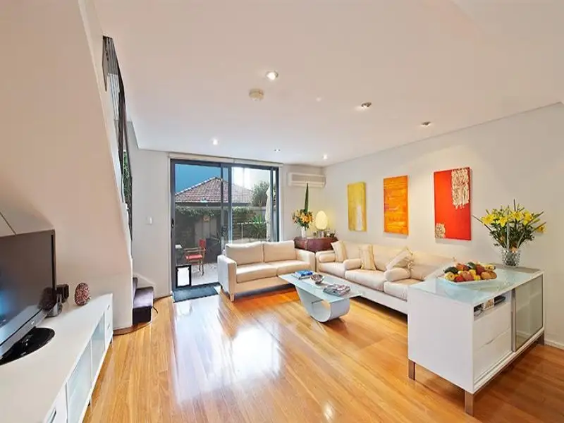 8/765 Old South Head Road, Vaucluse Sold by Bradfield Badgerfox - image 1