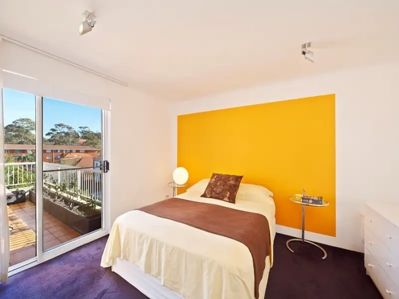 17/174 Brook Street, Coogee Sold by Bradfield Badgerfox - image 1