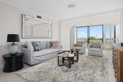 804/170 Ocean Street, Edgecliff Sold by Bradfield Badgerfox