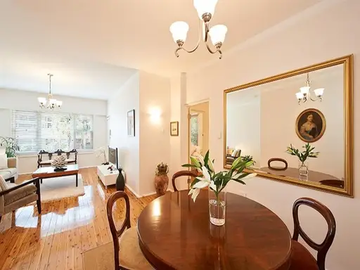2/11 Annandale Street, Darling Point Sold by Bradfield Badgerfox