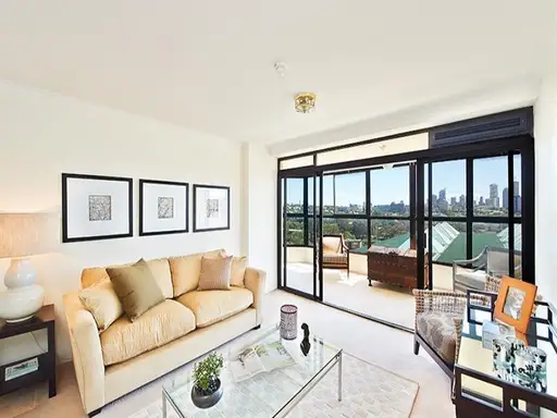 802/180 Ocean Street, Edgecliff Sold by Bradfield Badgerfox