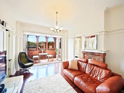 1/4 Manion Avenue, Rose Bay Sold by Bradfield Badgerfox