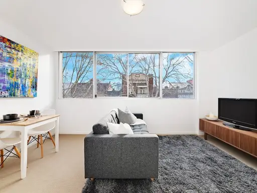 1/190-192 Victoria Street, Potts Point Sold by Bradfield Badgerfox