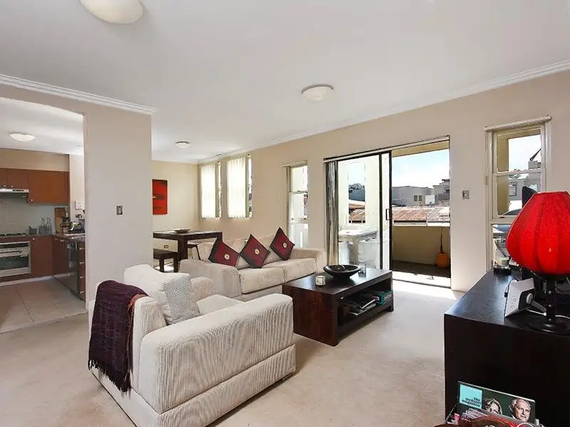 19/306 Bronte Road, Waverley Sold by Bradfield Badgerfox - image 1