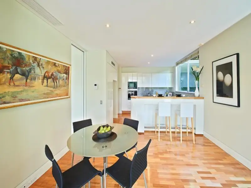 2/515 New South Head Road, Double Bay Sold by Bradfield Badgerfox - image 1