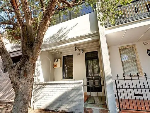17 Bloomfield Street, Surry Hills Sold by Bradfield Badgerfox