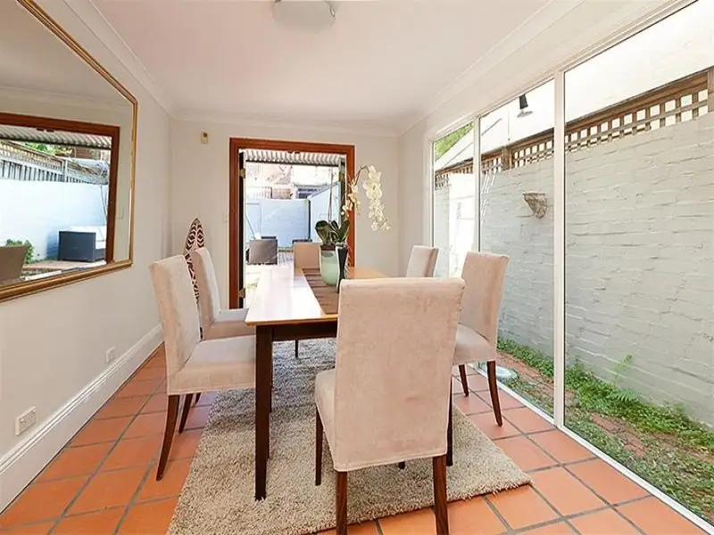 17 Bloomfield Street, Surry Hills Sold by Bradfield Badgerfox - image 1