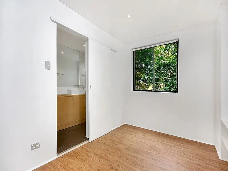 13/679 Bourke Street, Surry Hills Sold by Bradfield Badgerfox - image 1