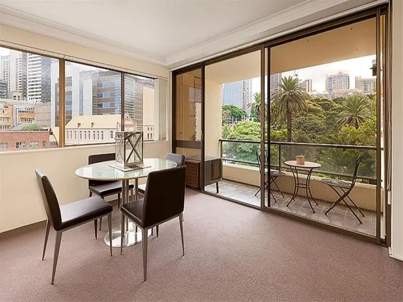 401/1 Boomerang Place, Woolloomooloo Sold by Bradfield Badgerfox - image 1