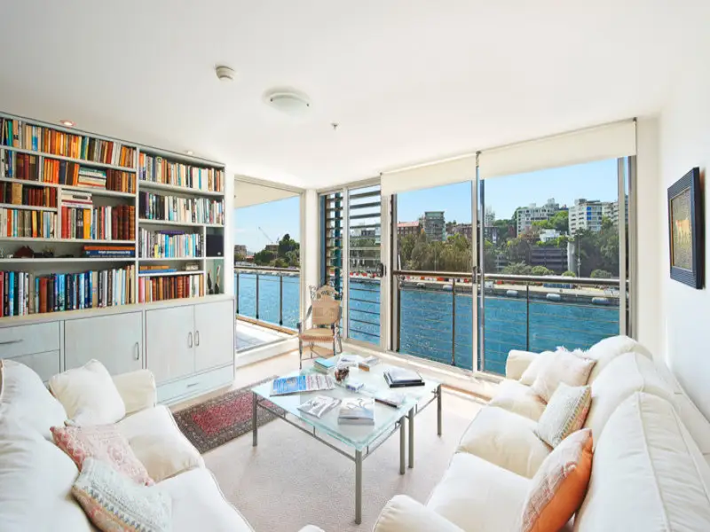 429/6 Cowper Wharf Road, Woolloomooloo Sold by Bradfield Badgerfox - image 1