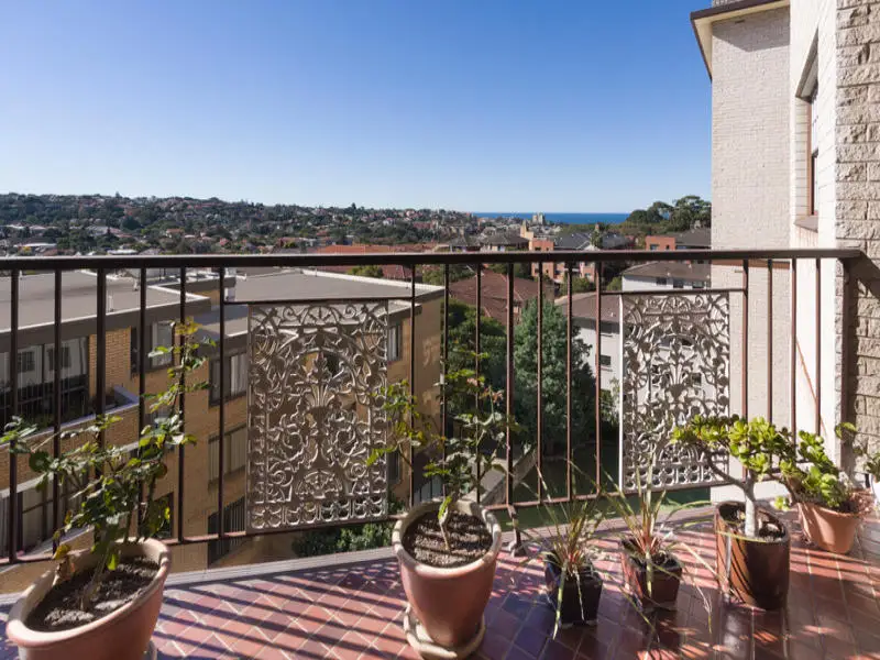 13/9 Dudley Street, Coogee Sold by Bradfield Badgerfox - image 1