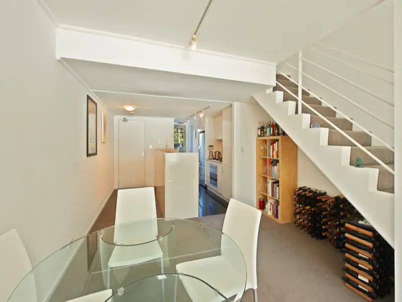 32/228 Moore Park Road, Paddington Sold by Bradfield Badgerfox - image 1