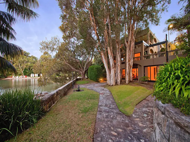 1A Loch Maree Place, Vaucluse Sold by Bradfield Badgerfox - image 1