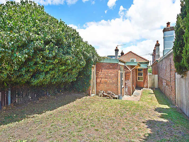 148 Doncaster Avenue, Kensington Sold by Bradfield Badgerfox - image 1