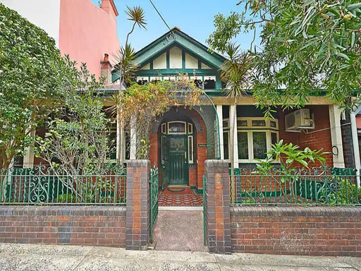 1 Mill Hill Road, Bondi Junction Sold by Bradfield Badgerfox