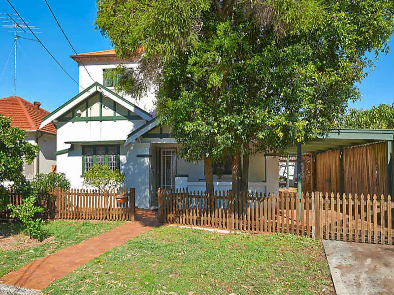 1 Lancaster Crescent, Kingsford Sold by Bradfield Badgerfox - image 1