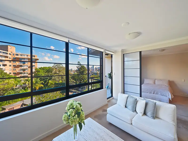 17/107 Darling Point Road, Darling Point Sold by Bradfield Badgerfox - image 1