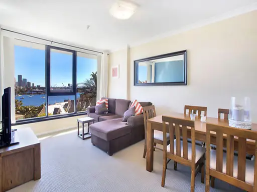 2C/23 Thornton Street, Darling Point Sold by Bradfield Badgerfox