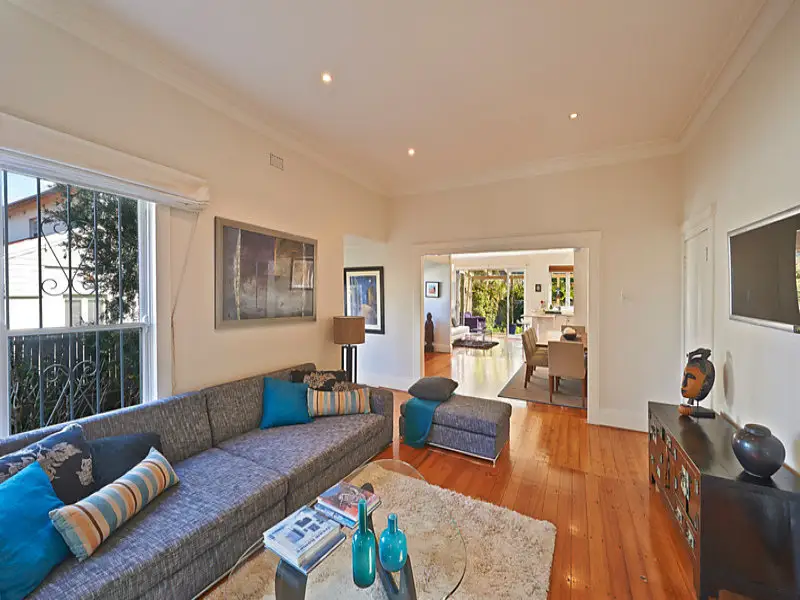 18 Chamberlain Avenue, Rose Bay Sold by Bradfield Badgerfox - image 1