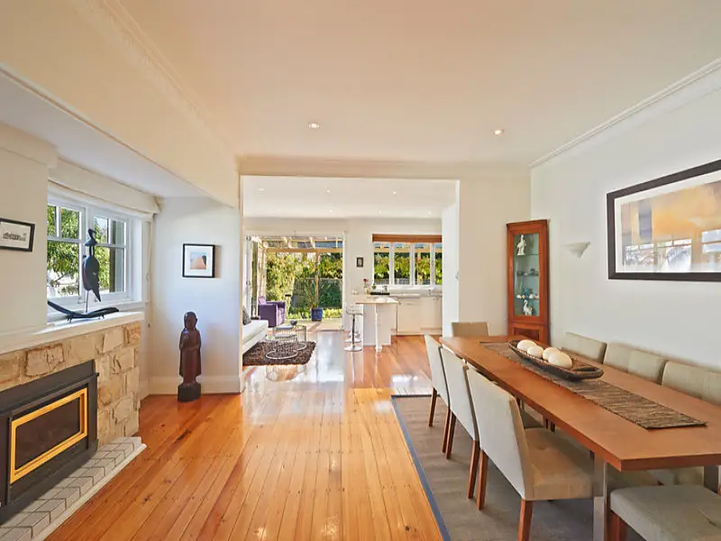 18 Chamberlain Avenue, Rose Bay Sold by Bradfield Badgerfox - image 1