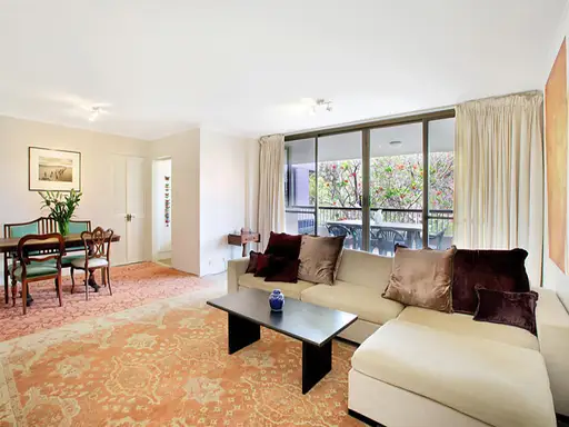 49/4 New McLean Street, Edgecliff Sold by Bradfield Badgerfox