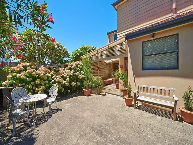 4 Jensen Avenue, Vaucluse Sold by Bradfield Badgerfox - image 1