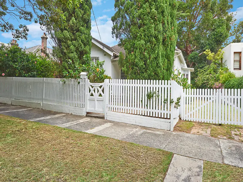 2 Cambridge Avenue, Vaucluse Sold by Bradfield Badgerfox - image 1