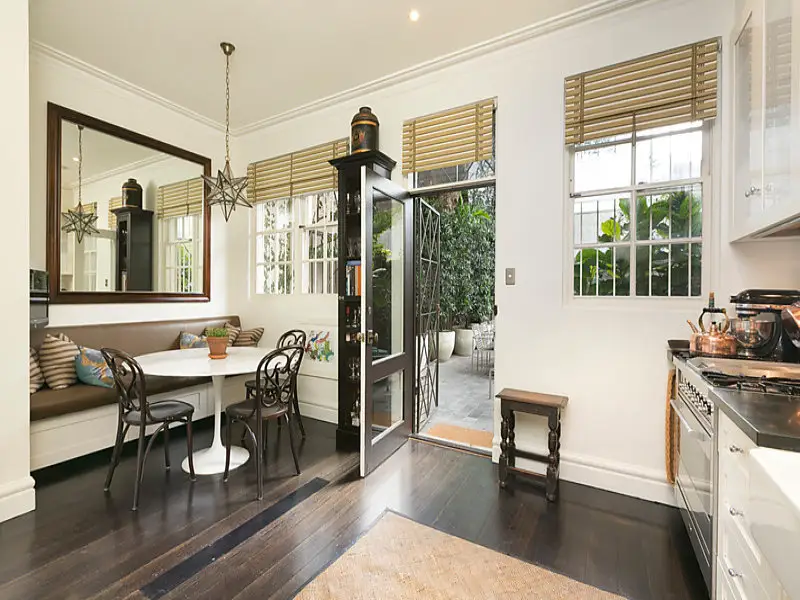 16 Francis Street, Darlinghurst Sold by Bradfield Badgerfox - image 1