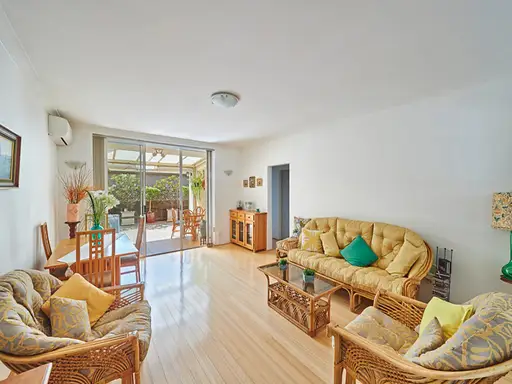 4/449 Old South Head Road, Rose Bay Sold by Bradfield Badgerfox