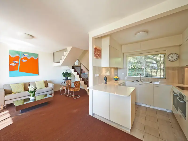 11/317 Edgecliff Road, Woollahra Sold by Bradfield Badgerfox - image 1