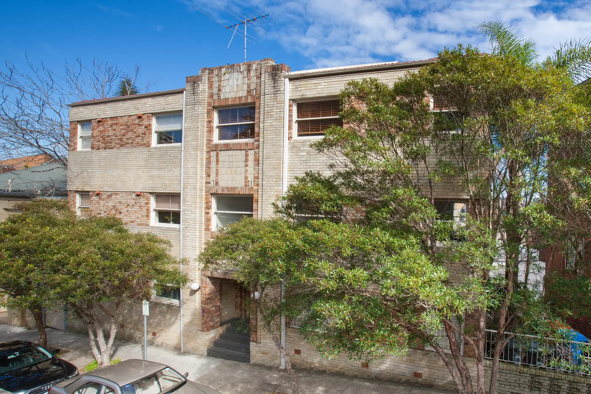 8/2B Darling Point Road, Darling Point Sold by Bradfield Badgerfox - image 1