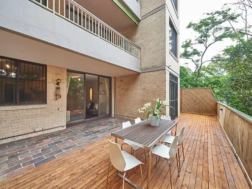 12/4 New McLean Street, Edgecliff Sold by Bradfield Badgerfox